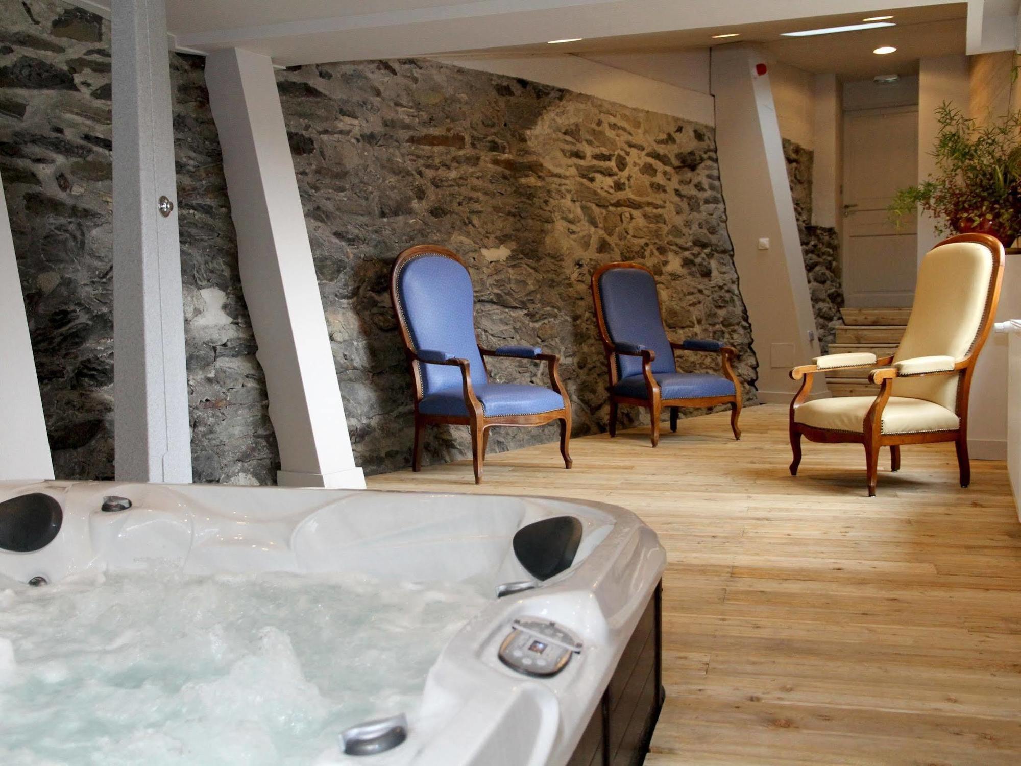 Logis Le Hotel 3*